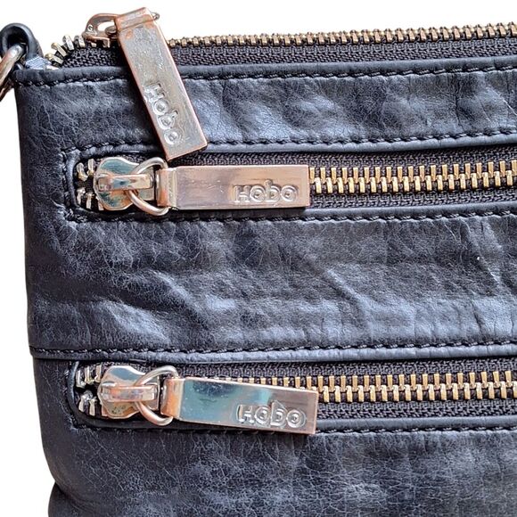 Hobo International Small Leather Black Zipper Clutch Black Purse - Picture 11 of 14